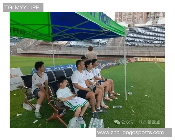 暑假足球盛宴：与小伙伴一起畅享激情与快乐的夏日时光